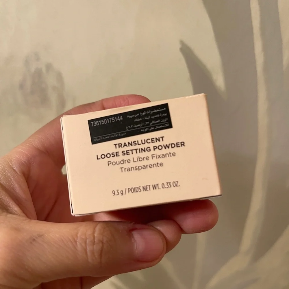Laura Mercier translucent loose setting powder